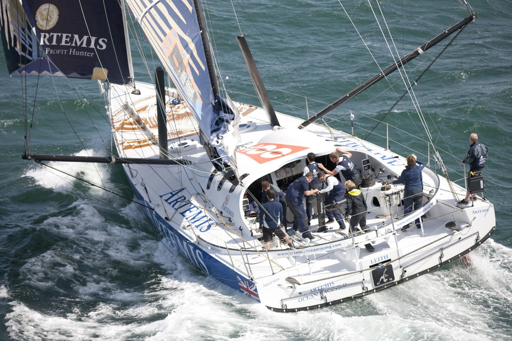 Artemis Ocean Racing, skippered by record-breaking yachtswoman Dee Caffari, with Zara Phillips and Natalie Pinkham onboard, during The Artemis Challenge round the Island race...Aberdeen Asset Management Cowes Week 2011 - Aberdeen Asset Management Cowes Week 2011 © Lloyd Images http://lloydimagesgallery.photoshelter.com/